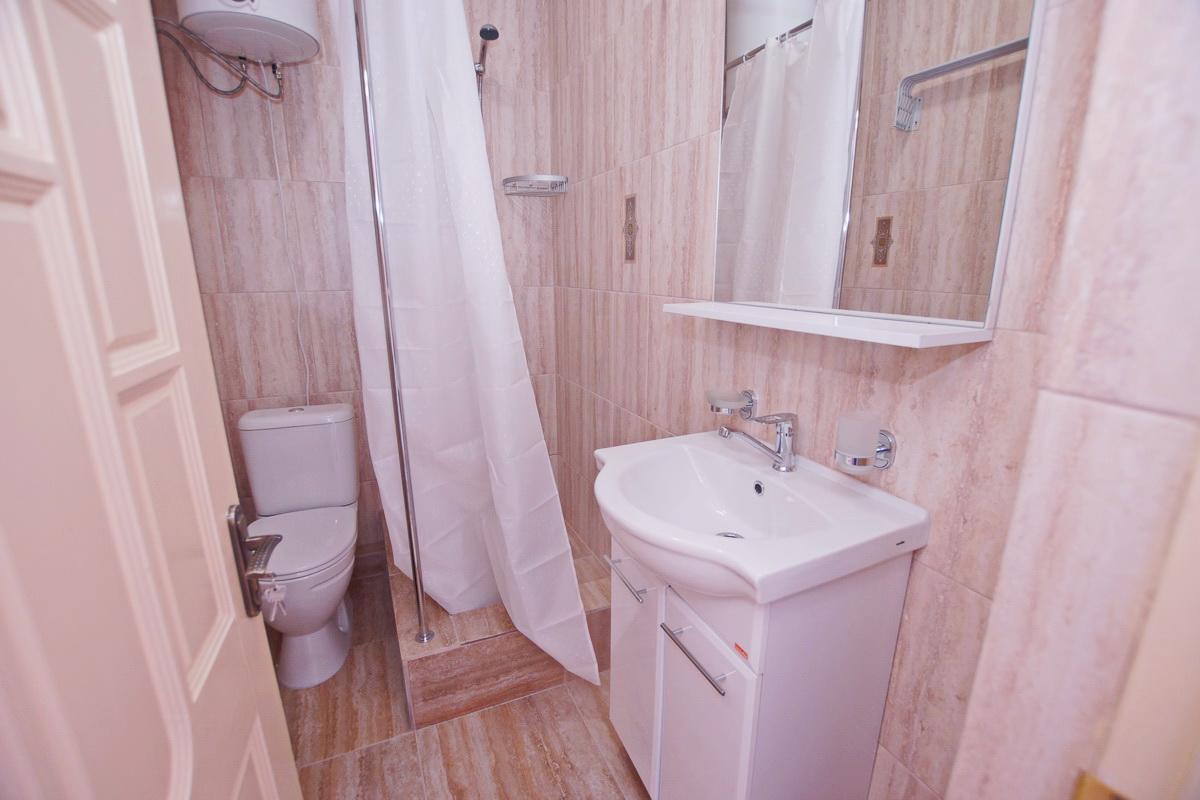 Guest House Belyi Lebed Sukhumi Bagian luar foto